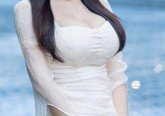 秀人网 - 精选李丽莎与皮衣的“斗嘴”时刻——难道是这衣服在说话？