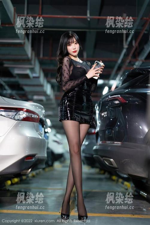 秀人网-林昔予yorki 秀人网 - 高清图片直击,林昔予yorki的套装好像有种...让我想起周末的懒洋洋。