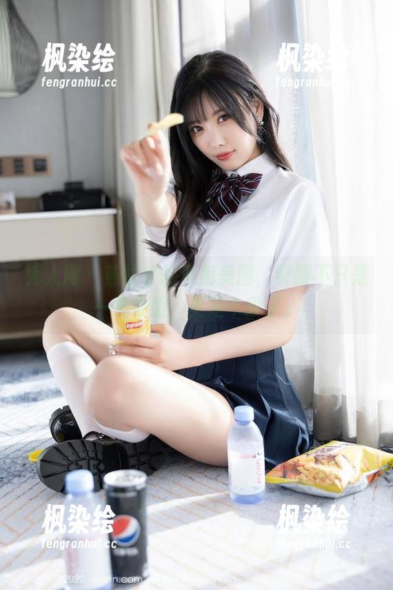 秀人网-燕甘甘 秀人网 - 燕甘甘的私房美图,制服不只是一件衣服,更是个段子。