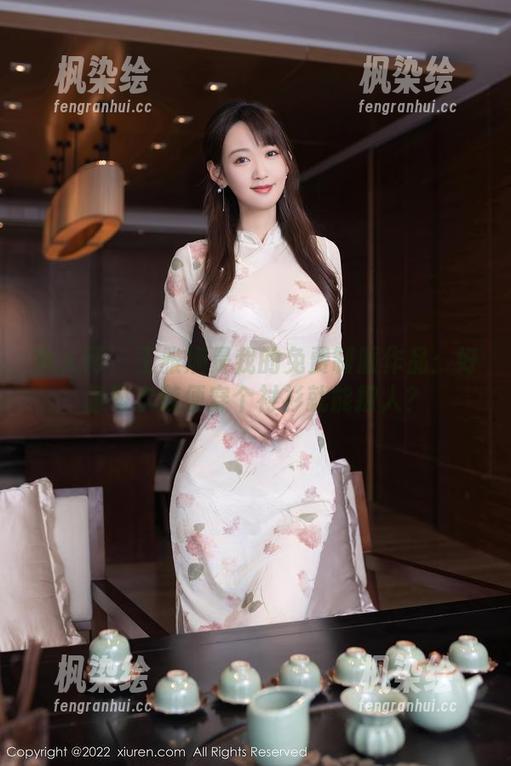 秀人网-王雅姗是我 秀人网 - 王雅姗是我的免费制服作品:好像每次随便穿个衬衫就能撩人?