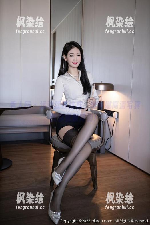 秀人网-芈琳娜 秀人网 - 运动就该这样,芈琳娜高清写真教你优雅摔倒!