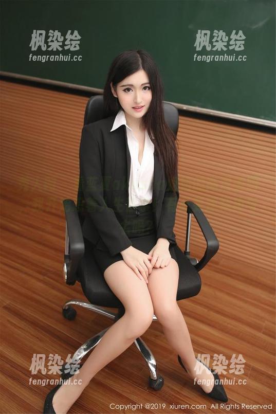 秀人网-蓝夏akasha 秀人网 - 看蓝夏akasha姐姐的高清美图,我开始想着人生哲学!有必要深藏功与名吗?