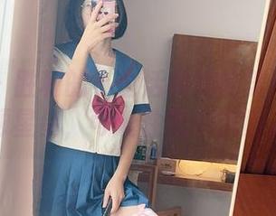 微密圈 - 胜利的小生活和她的美图宛如两颗星星，可爱性感中沉醉。