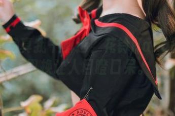 自拍和写真我干嘛选？花铃Hana的无缝切换让人目瞪口呆。