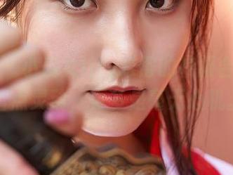 蜜桃社 - 小魔女lily难得的校服合集，带着点灵动，更多是毫无心机。