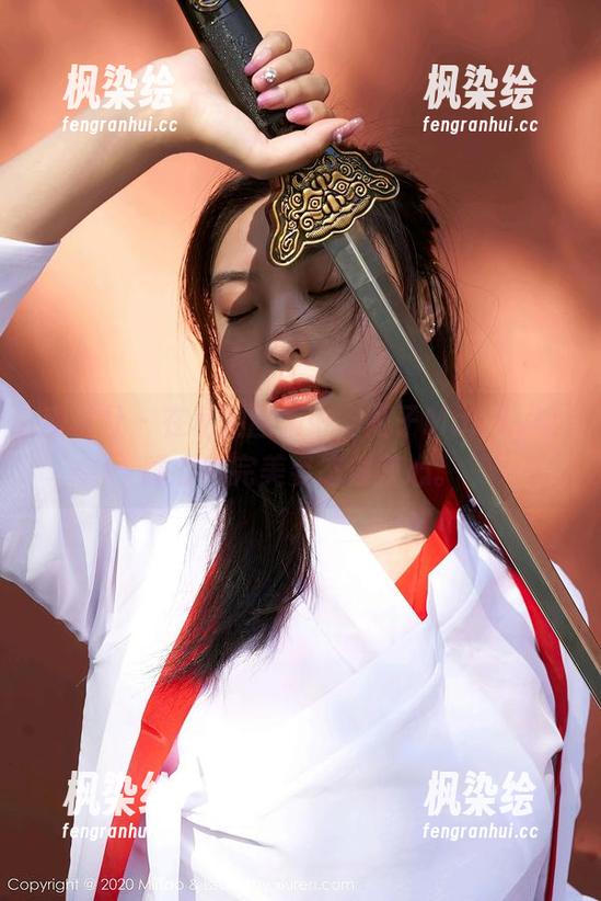 蜜桃社-陌子Mandy 蜜桃社 - 在私拍图集中,陌子Mandy以睡衣的完美姿态俘获心。