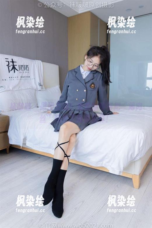 袜啵啵 - 原图在线！看奶油如何把“薄肉丝”玩出了新鲜花样！