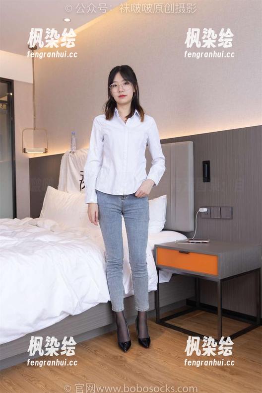 袜啵啵-芝士 袜啵啵 - 让芝士的女友来点高清图集:自信与味道并存