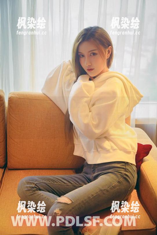 轰趴猫 - 当日常遇上体操服，Ellie艾栗栗给我们示范了啥叫‘轻松搞定运动风’！原图别错过