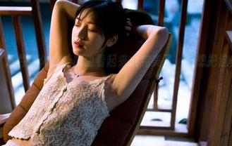 轰趴猫 - 这件连体衣让曲曲看起来太完美了，好想把这美图印成日历！