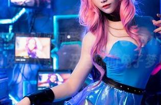 英梨梨兔女郎瞬间登场，阮邑Fairy的作品免费下载，开启你的兔子梦！