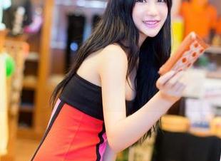 青豆客 - 陈嘉嘉Tiffany又来了，修女角色的图集更新！不知道她什么时候能变身小仙女？
