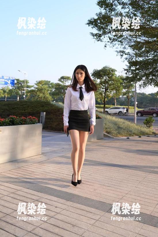 魔镜街拍-婷婷 魔镜街拍 - 当销售主管遇上粉裙:婷婷的图包更新,分享一些奇葩日常不会亏!